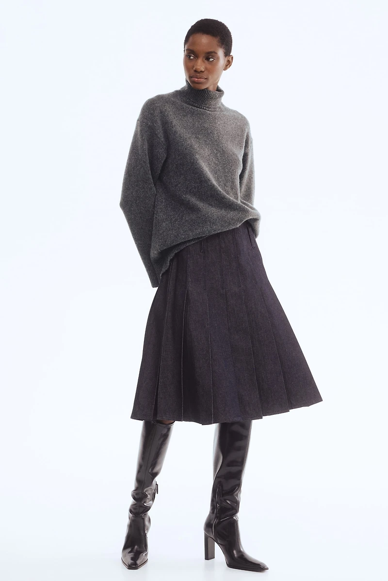 Loose-Fit Turtleneck Sweater