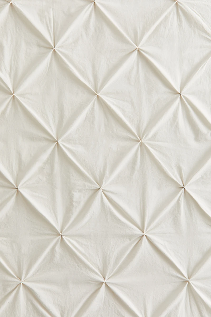 Pintuck Bedspread