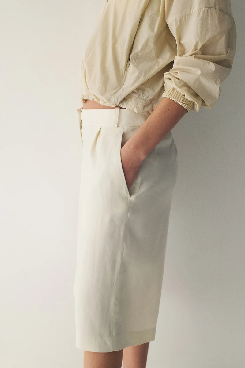 Short ample en lin mélangé