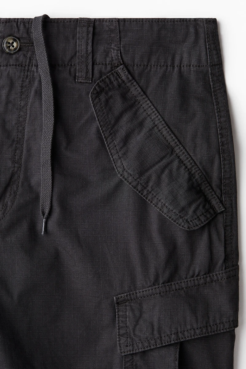 Loose-Fit Cargo Pants