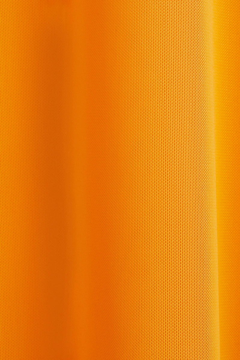 Robe en filet à bretelles fines