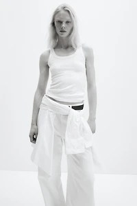 Camisole côtelé rafraîchissante près du corps