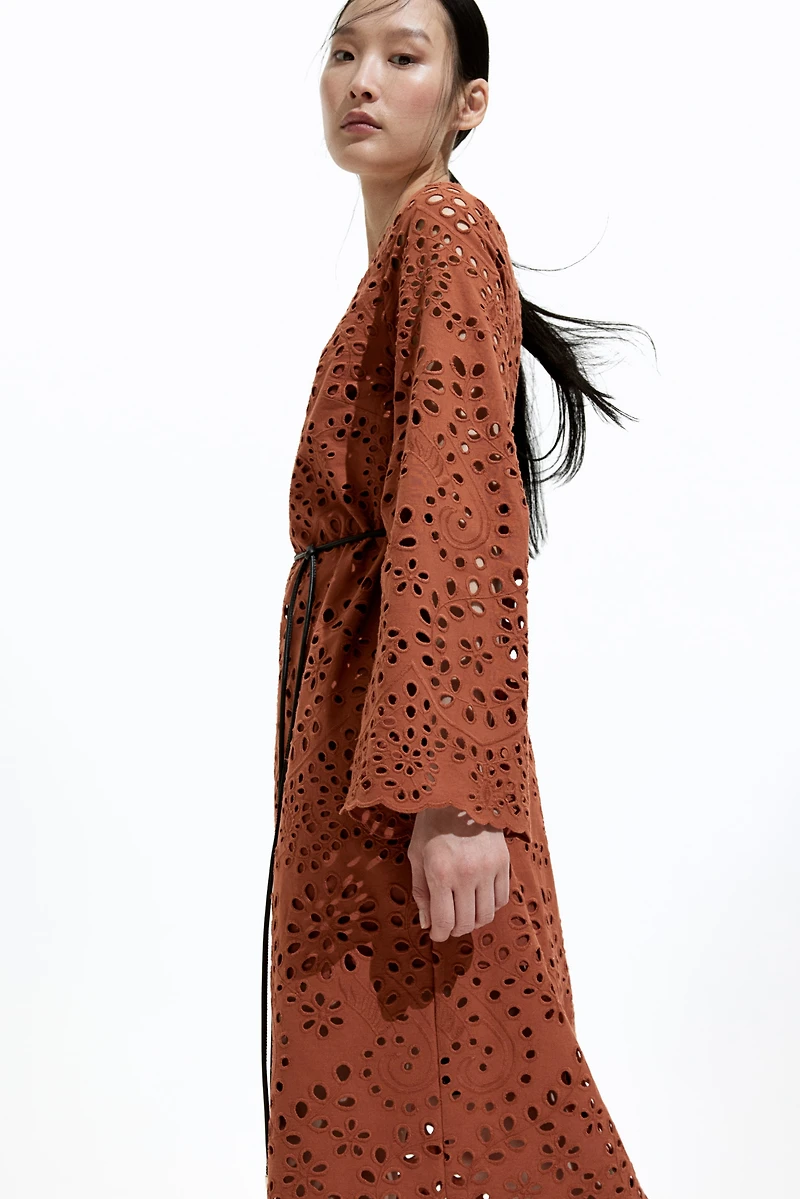 Robe en broderie anglaise