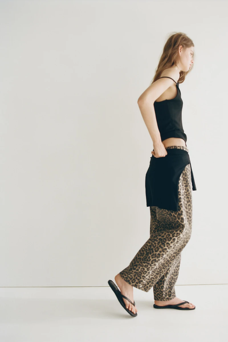 High-Waist Barrel-Leg Ankle Jeans