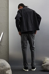 Pantalon cargo près du corps