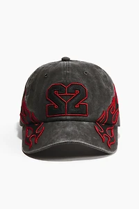 Casquette en sergé de coton avec motif brodé