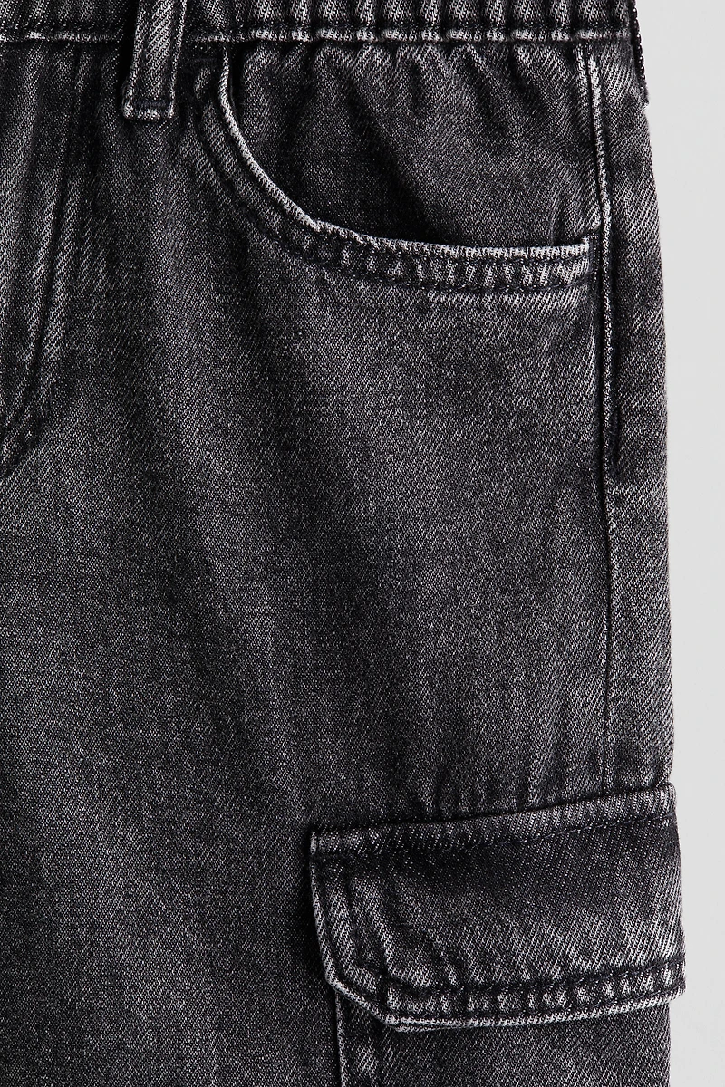 Relaxed Tapered Fit Jeans