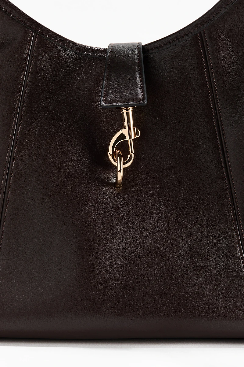 Sac porté à l'épaule en cuir