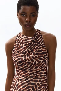 Robe sans manches avec encolure bénitier