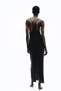 Robe à bretelles fines avec dentelle