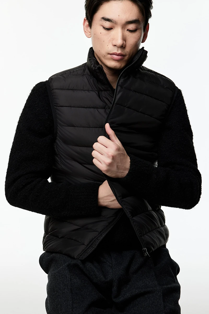 Slim Fit Lightweight Puffer Vest