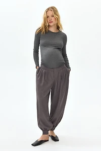 MAMA Pleated Balloon-Leg Pants