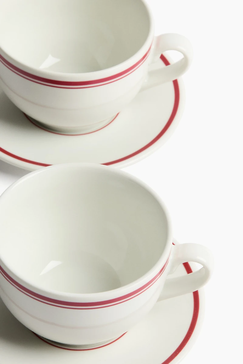 Lot de 2 tasses avec soucoupes en porcelaine