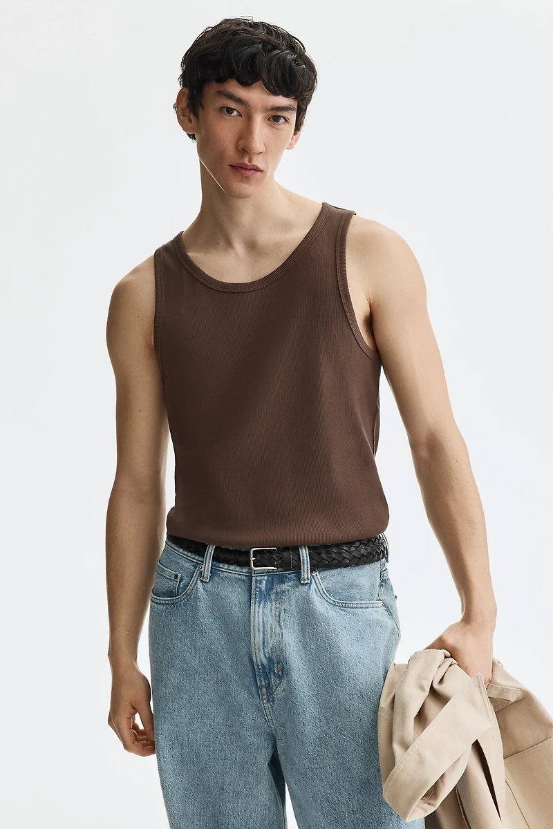 Camisole côtelée près du corps