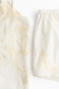 Pyjama brodé en coton