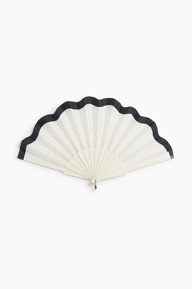 Scalloped-edge Fan