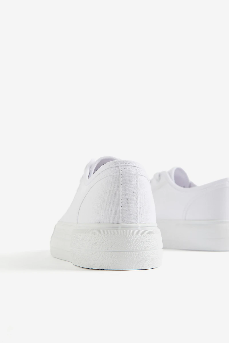 Chaussures de sport en toile