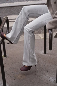 Flared Low Jeans