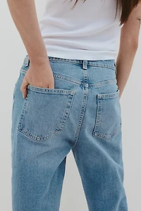 Mom Slim-Fit High-Waist Ankle Jeans