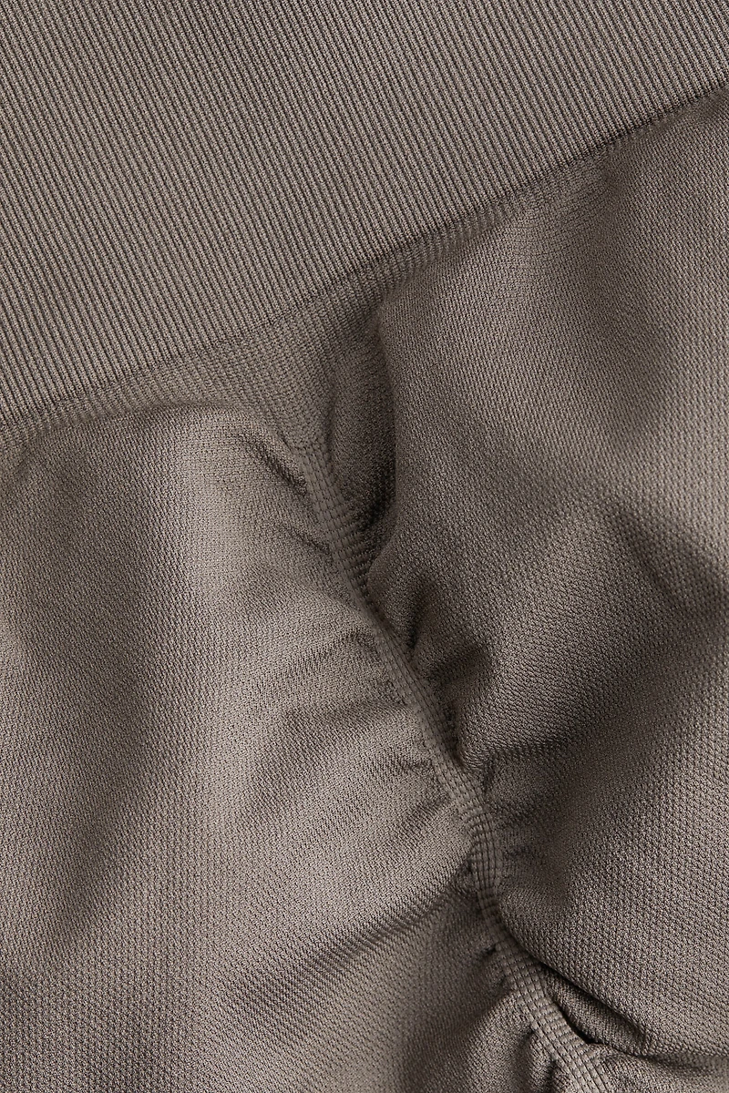 Seamless Shaping Sports leggings with DryMove™