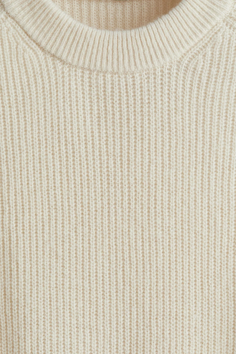 Chandail classique en tricot de laine côtelé