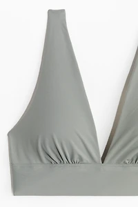 Soutien-gorge souple et coussiné en microfibre