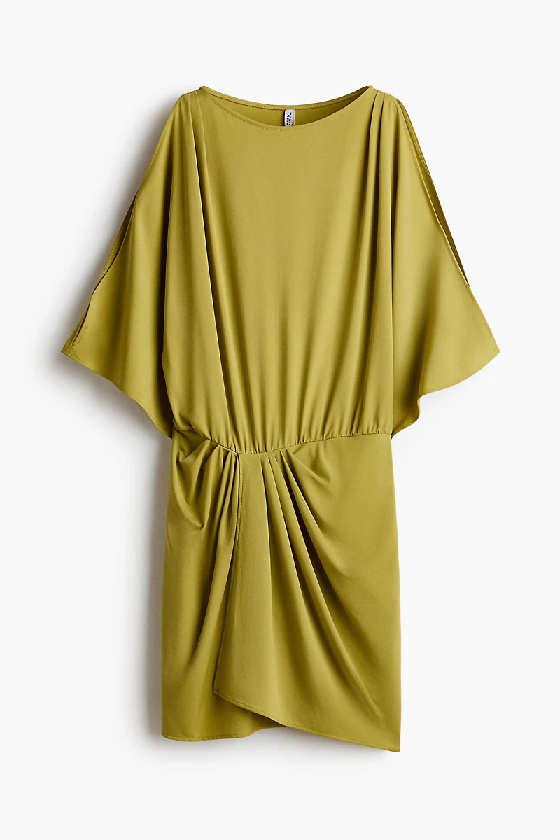 Robe épaules dénudées à effet drapé