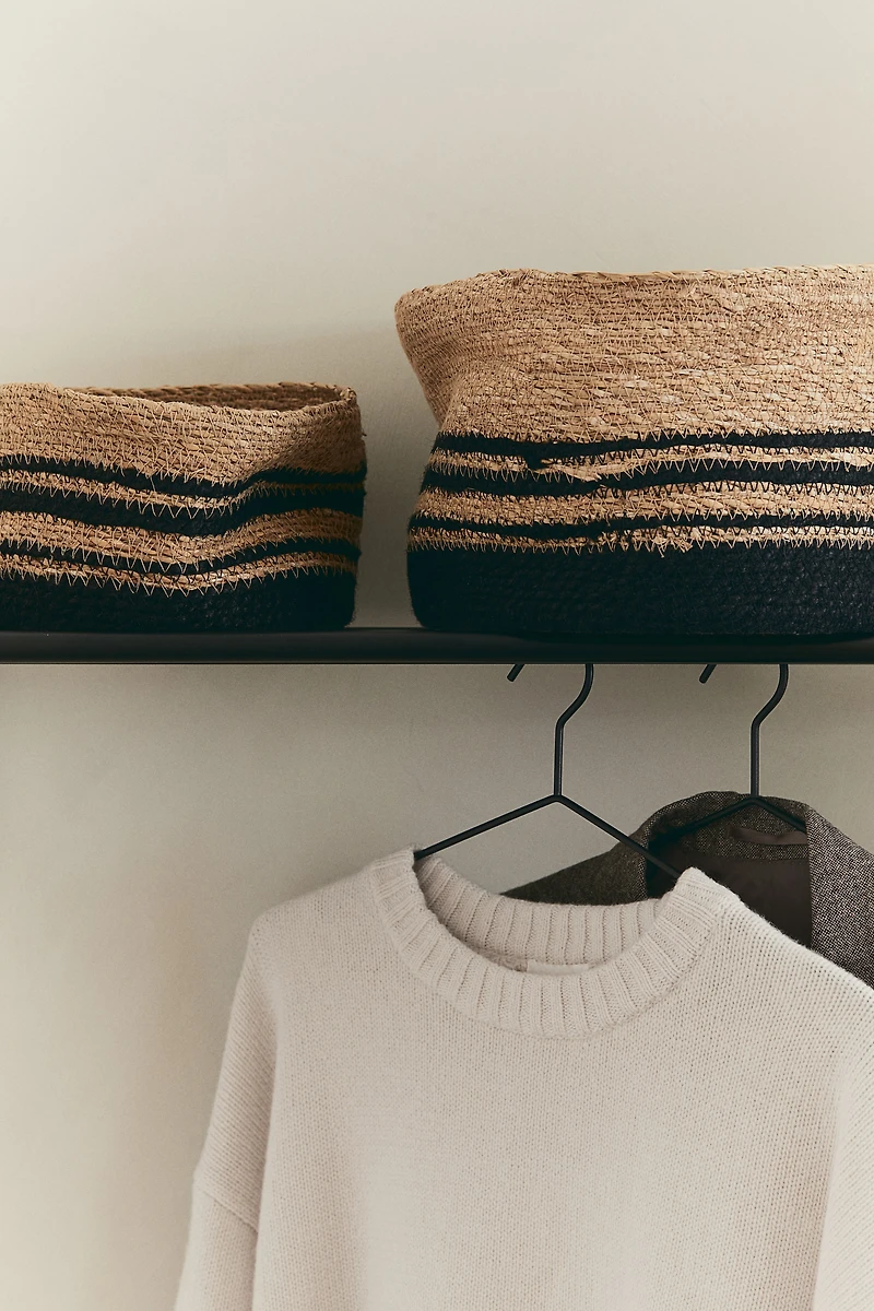 Panier en paille tressée avec couvercle