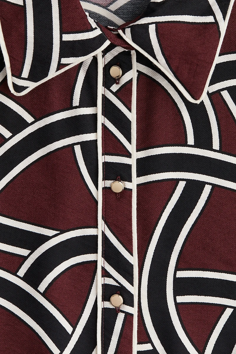 Robe à motif avec ceinture nouer