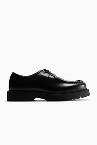 Chaussures à lacets