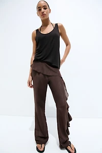 Pantalon froissé à volant