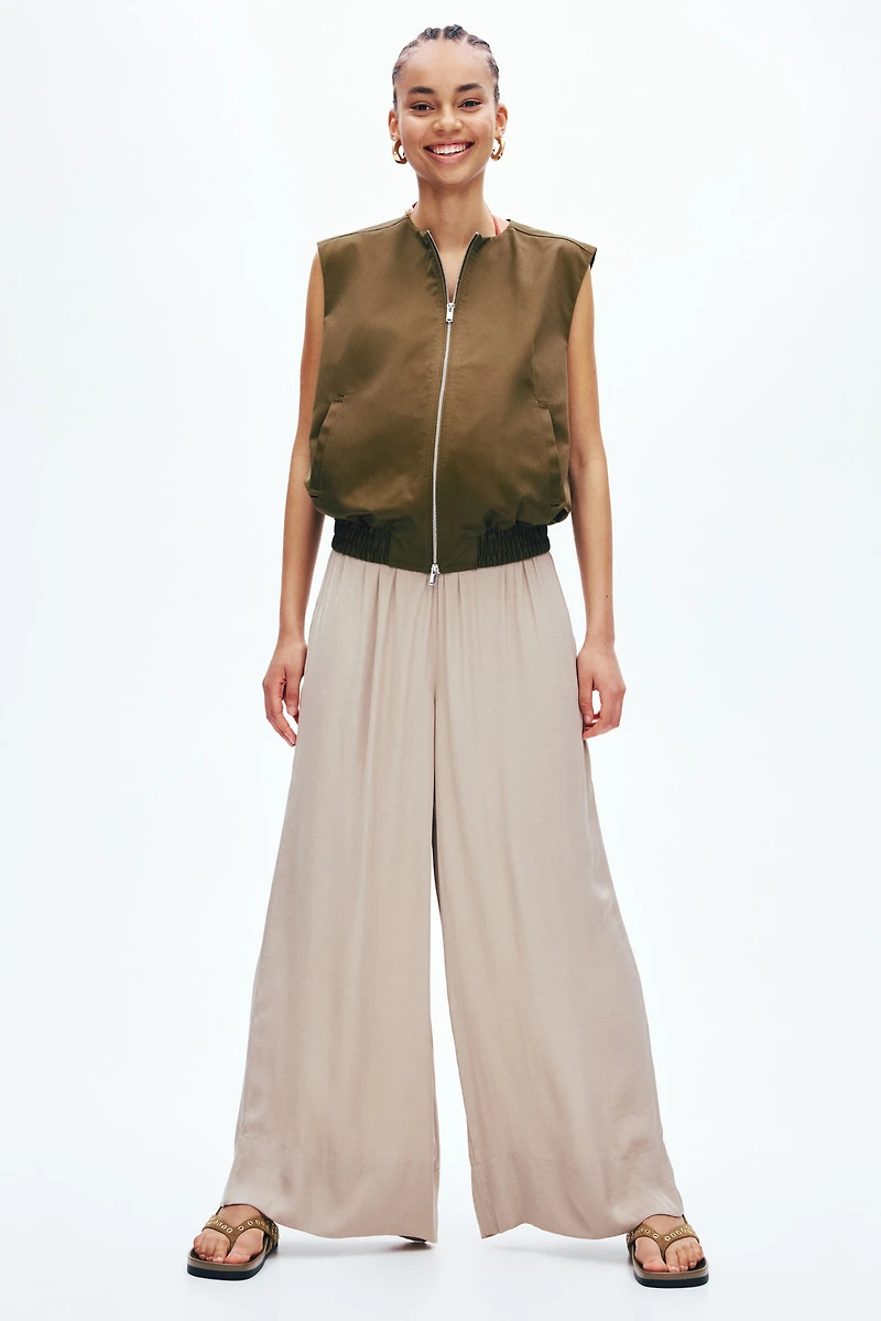 Wide-Leg Drawstring Pants