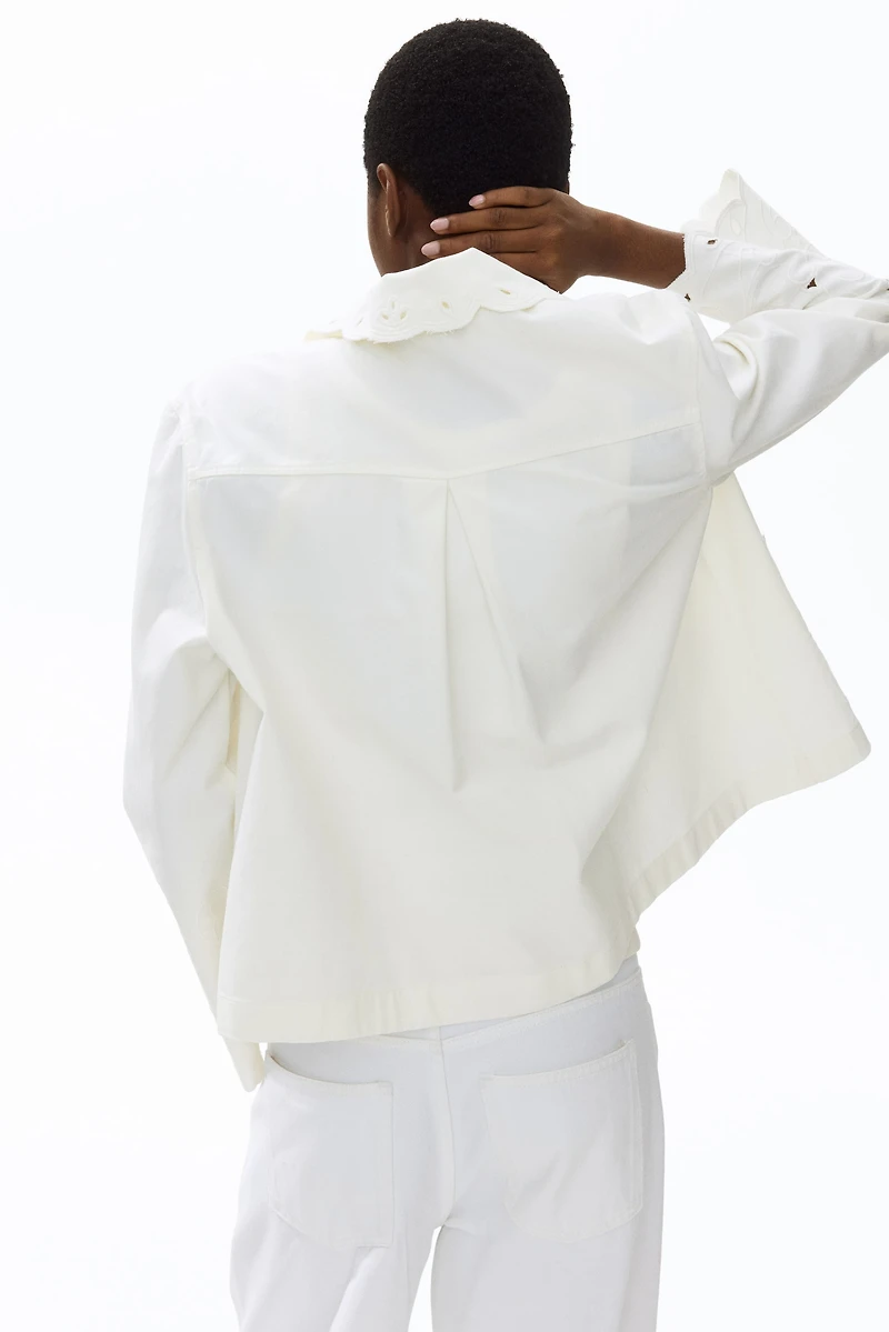 Veste en sergé avec broderie anglaise