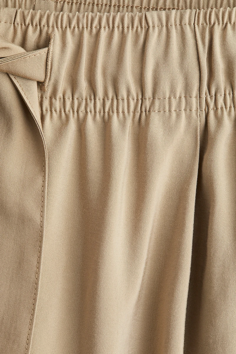 Wide-Leg Pants with Tie Belt