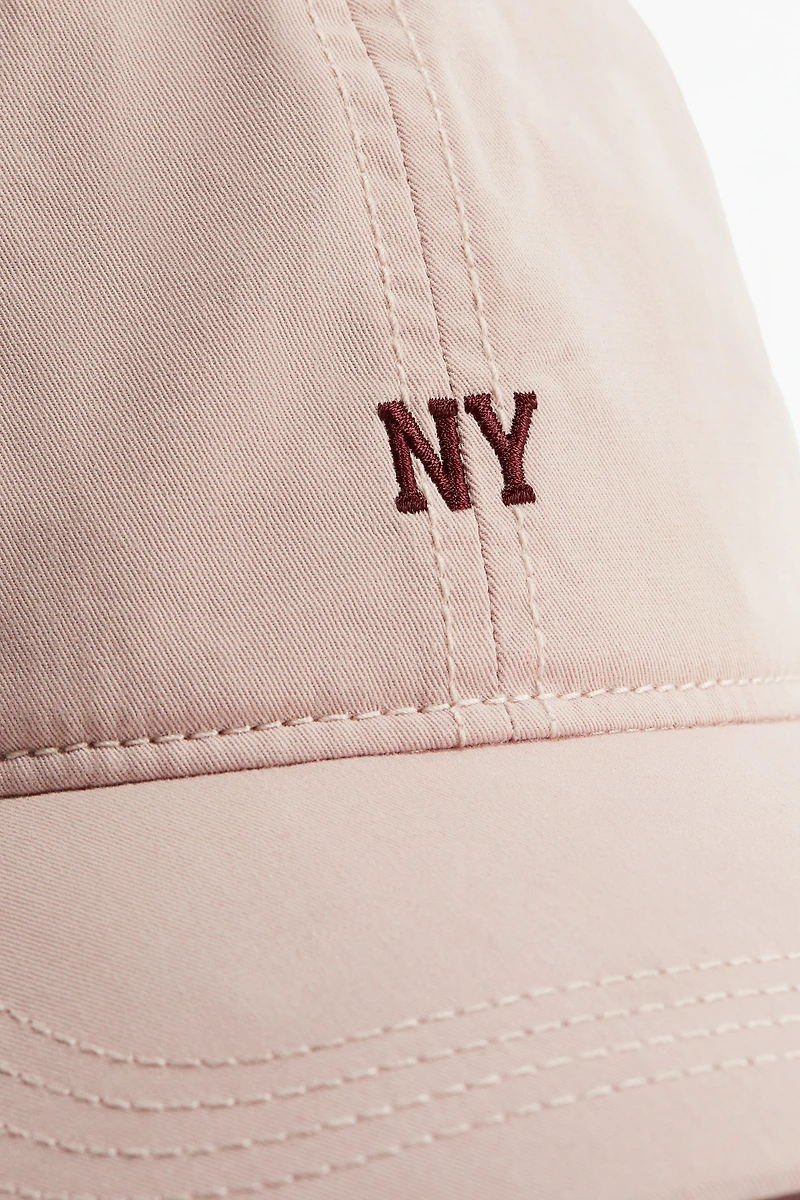 Embroidery-detail twill cap