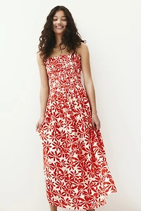 Robe à bretelles fines avec corsage smocké