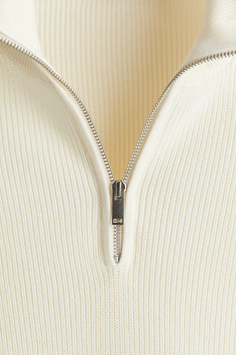 Chandail classique avec col à fermeture éclair