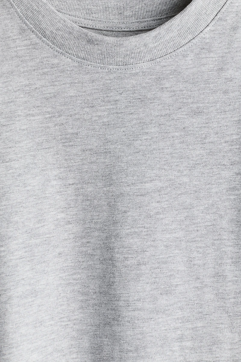 Long-sleeved T-shirt
