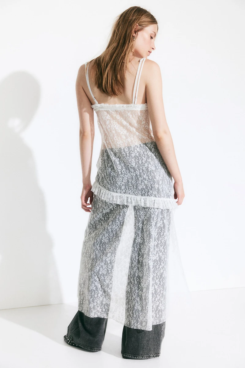 Robe à volant en dentelle