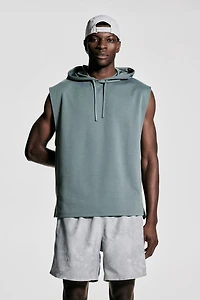 Mid-Length Sports Shorts with DryMove™