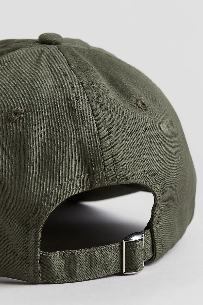 Cotton Twill Cap with Embroidered Motif