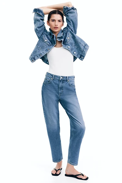 Mom Slim-Fit High-Waist Ankle Jeans