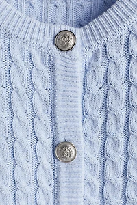 Chandail en tricot torsadé