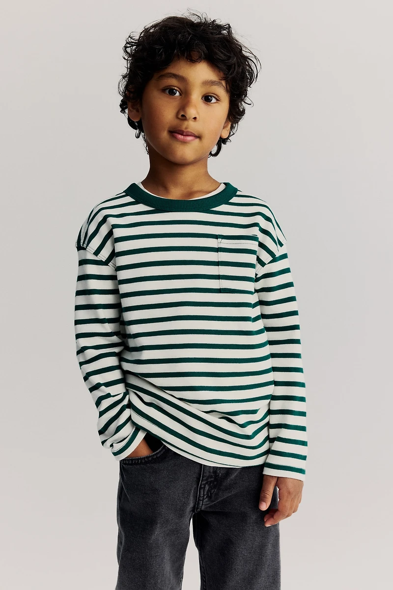 Long-sleeved T-shirt