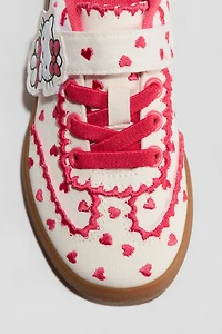 Motif-Detail Sneakers