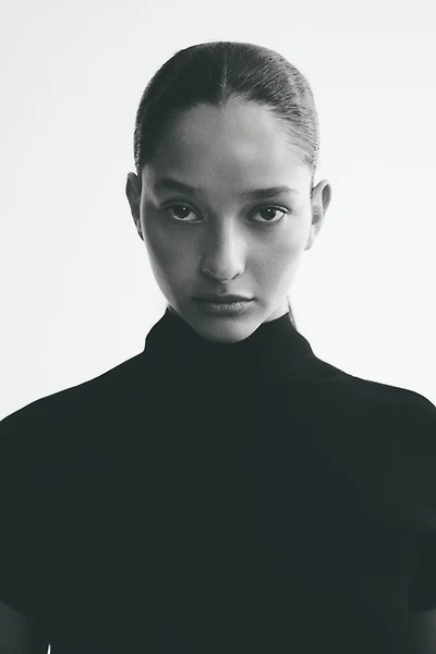 Fine-Knit Mock Turtleneck Top
