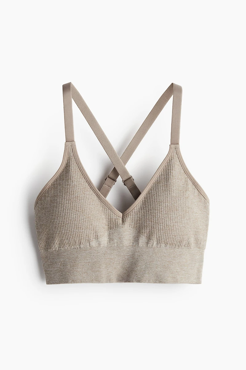 Seamless Medium-Support Sports Bra with DryMove™