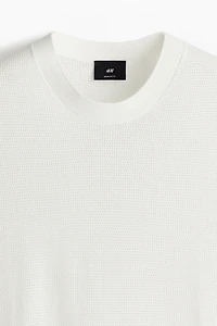 T-shirt coupe classique en tricot ajouré
