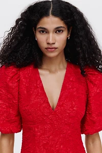 Robe à manches bouffantes