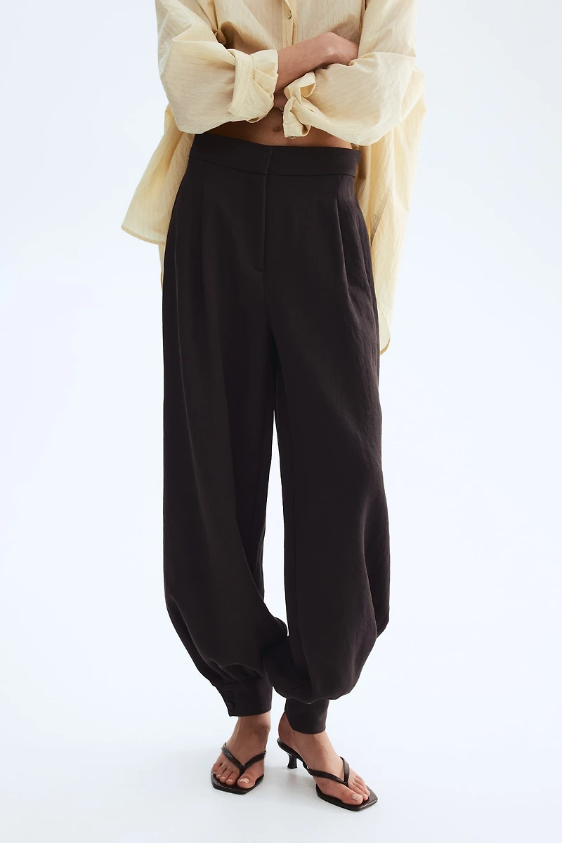 Pantalon en sergé avec jambes ballon